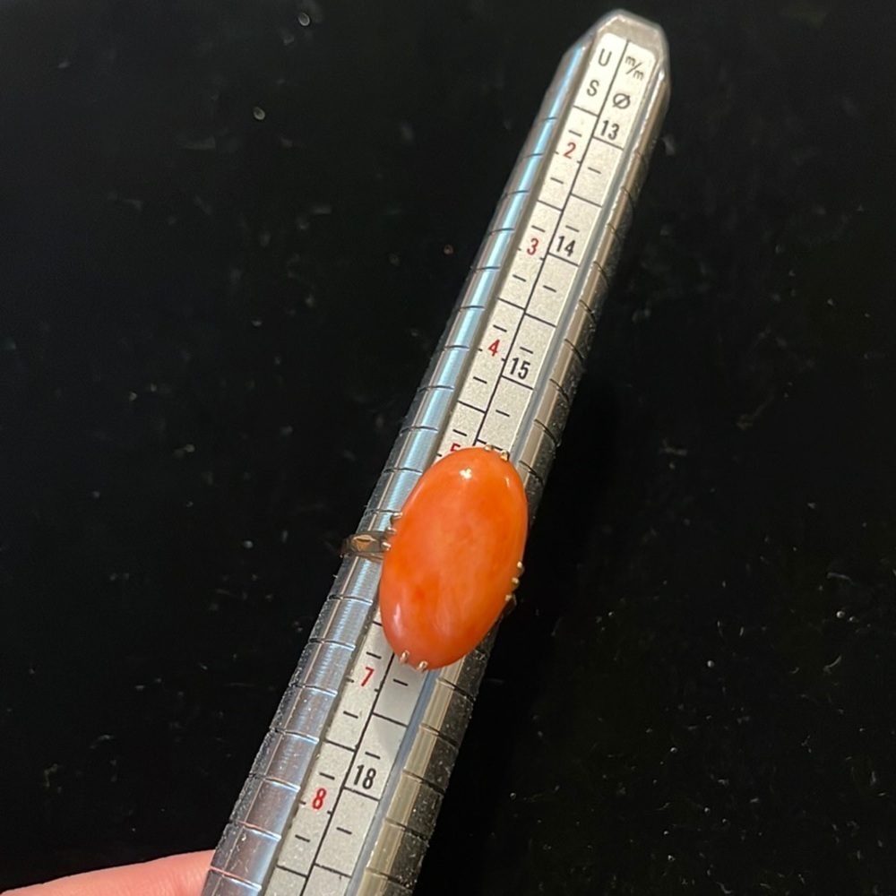 Hallmarked 18k Yellow Gold Coral Ring with Certificate